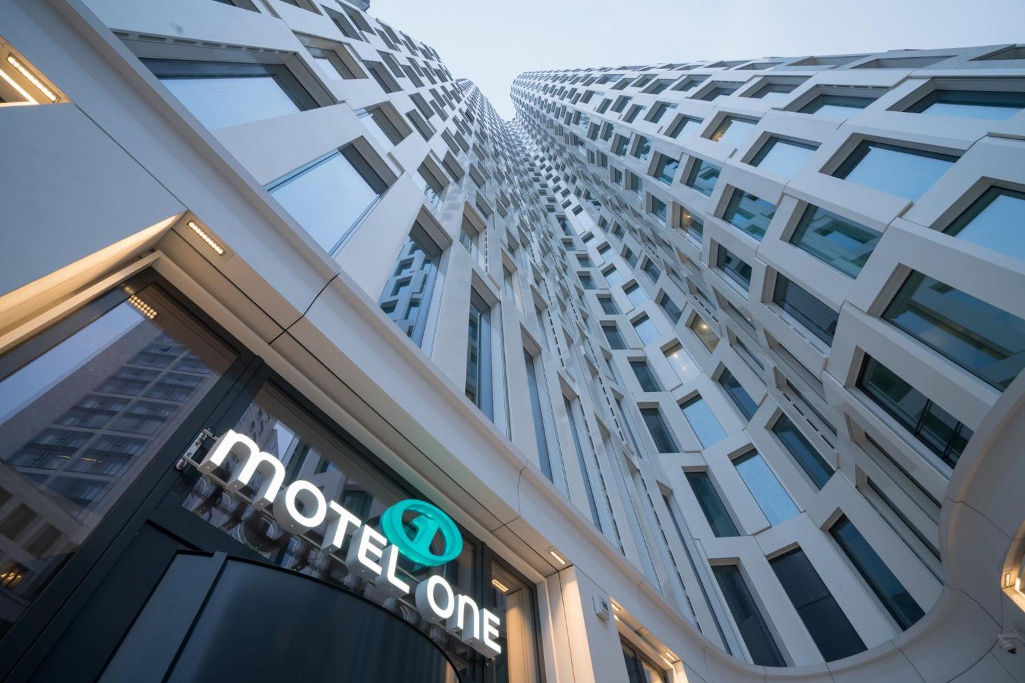 Motel One Berlin-Upper West Εξωτερικό φωτογραφία